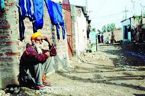 Identify safe land for Kashmiri Pandits' colonies: HM to CM