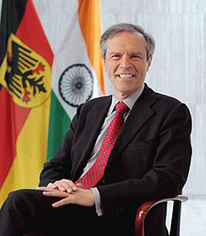 German ambassador takes 'rice bucket challenge'
