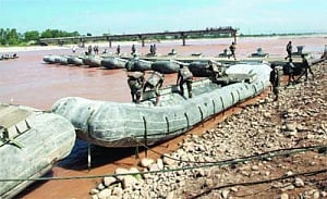 Army may restore phone link in 2-3 days