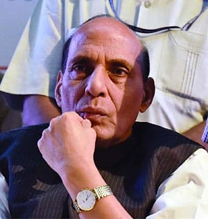 Rajnath assures fund for Marine institute in Guj