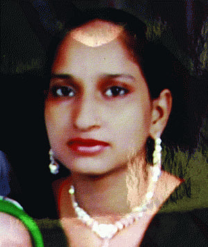 Suspecting infidelity, man kills wife in her sleep