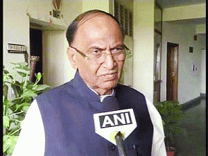 Medicine scam: BJP leader defends Nitish