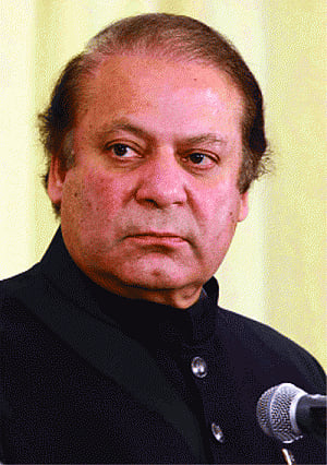 Pak police register murder case against Sharif, Mins