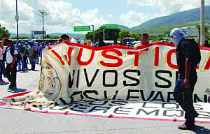 Mass grave found as Mexico probes town's violence