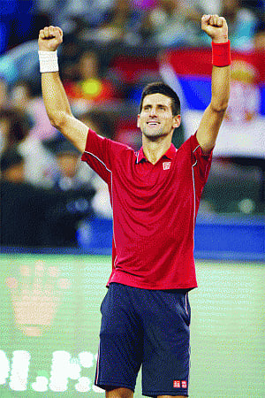 Djokovic, Federer through to semis