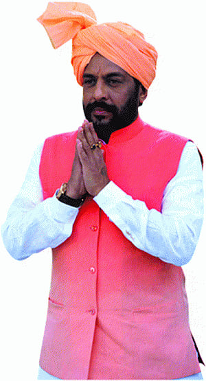 Wolf in sheep's clothing chants Gopal 'kand'!