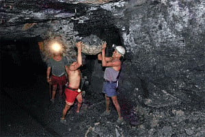Faster clearances, revamped rail network needed to improve CIl production rate