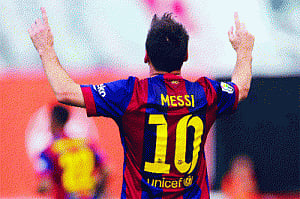 Messi aims for la liga record