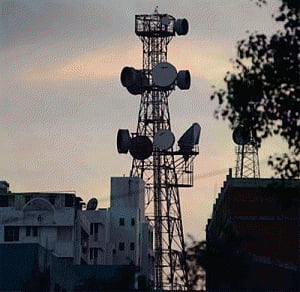 Tech, telecom firms roll out freebies for Diwali
