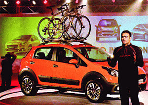 Fiat launches compact SUV Avventura priced up to `8.17 lakh