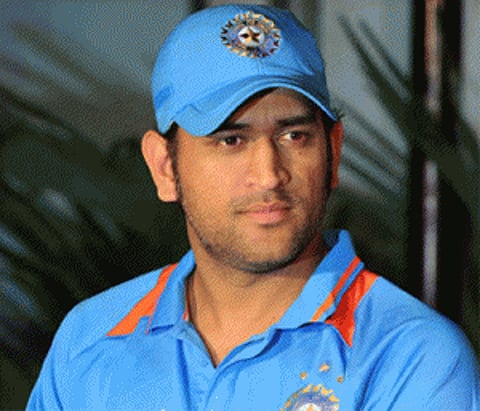 Dhoni buys Ranchi franchise of Hockey India league