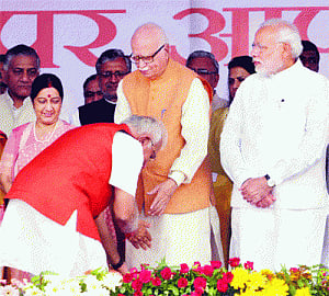 Haryana's 1st non-Jat CM sworn in