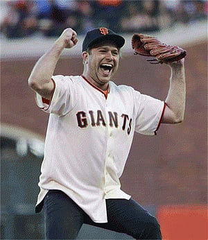 Robin Williams' son pays tribute to him at Baseball series