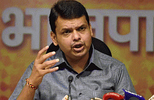 Fadnavis must stand up against Ktk govt's move on Belgaum:Sena