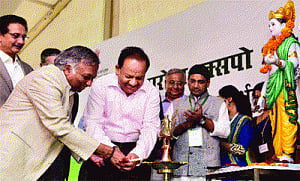 Drug controller for traditional medicines
