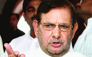 JD(U) chief condemns Gujarat Govt's move to make voting compulsory