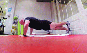 Aussie Brigadier does 14k push-ups to aid Indian soldier's son