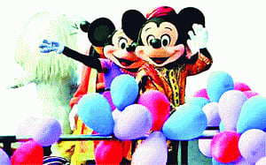 On birthday, Mickey incarnates as Indian
