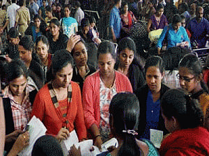 500 Iraq-returned nurses interview for new jobs