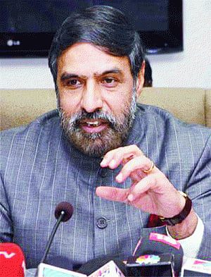 'Govt put obstacles in Nehru event'