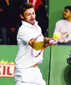 Delhi lead Mumbai 2-1 in CTl encounter