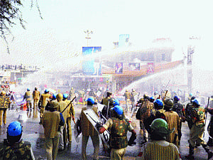 UNHOlY WAR IN HISAR