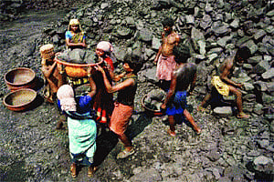 Coal India unions call off Nov 24 strike after talks with Govt
