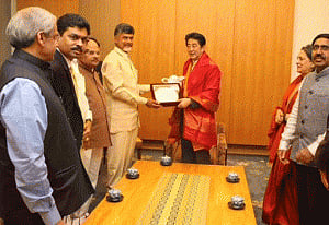 Japan will cooperate in building AP capital: Abe tells Naidu