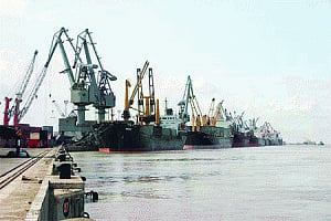 Govt for Green Channel facility at major ports