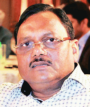Skulduggery Yadav Singh has AAP after his scalp