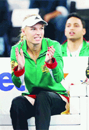 Stars descend to dazzle Delhi