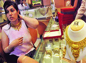 Gold jumps by Rs650, silver by Rs1,600 on seasonal buying