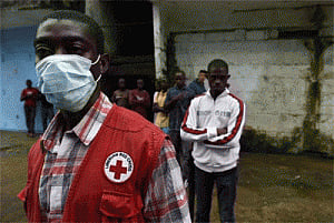 Ebola killed 6,841, infected 18,464 so far: WHO
