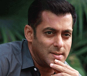 lankan star urges Salman Khan to stay away from country's pol