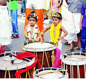 Krishna, Krishna! Hurry, Hurry! chant Marxists