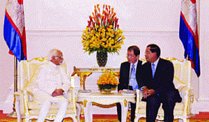 Ansari holds dialogue with Cambodian PM to shore up economic engagement