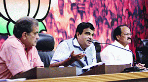 Cong stand on land Bill dubious: BJP