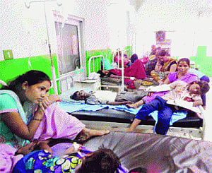 Two more die of dengue, toll reaches 33