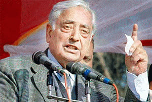 Mufti meets J&K Governor; discuss state-related issues