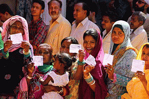 18 pc voter turnout in civic polls; violence in Bidhannagar, Asansol