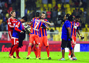 FC Pune start with a bang