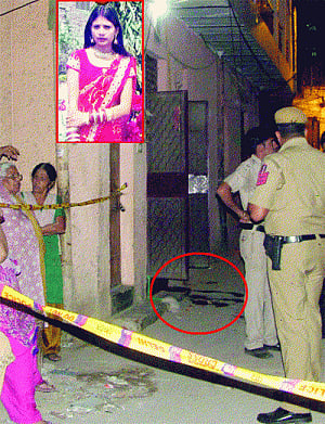 Paramour shoots woman in front of her kids, kills self