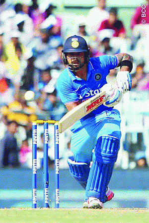 Dhoni lauds Kohli's ton
