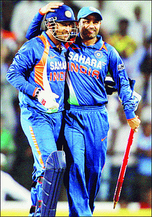 Dhoni should be captain till next WC: Viru