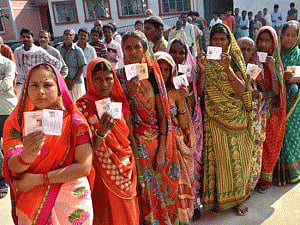 Stray incidents mark 4th phase of Bihar polls, 57.59 pc voterturnout