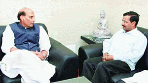 CM discusses Chautala, land with Rajnath Singh