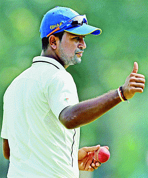 Ojha's 7-for puts Bengal in command