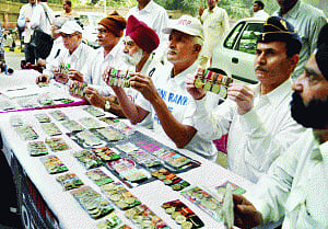 OROP: Veterans resort to surrendering medals