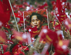 Suu Kyi party wins historic poll majority: official results