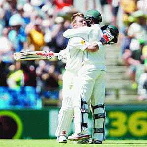 Warner, Khawaja crush NZ